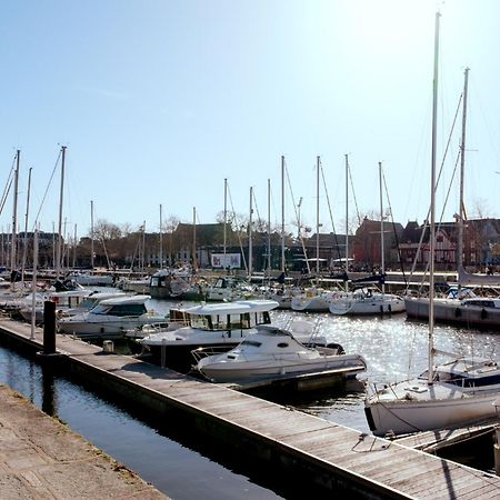 Appartement Sur Le Port De Ванн Екстер'єр фото